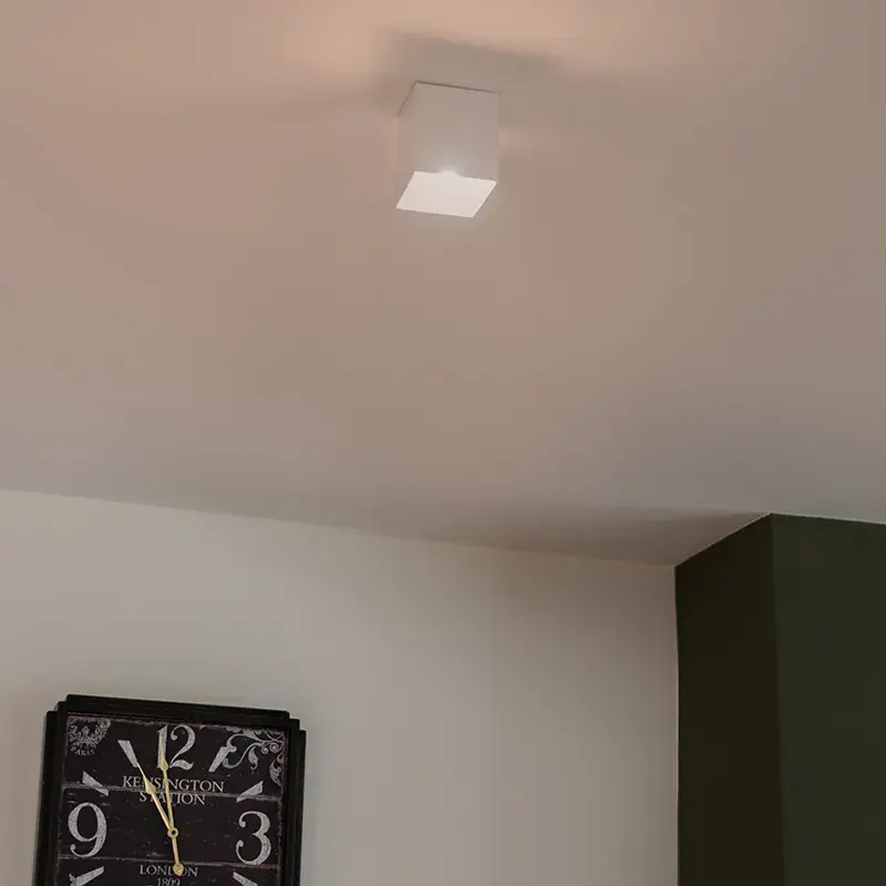 Vásárlói kedvenc Modern reflektor lámpa fehér - Qubo 1