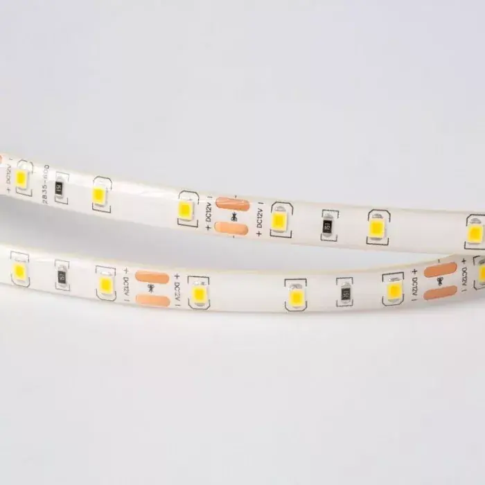 Rendeld meg most LED szalag 300 4.8W/m 4000K 300lm/m 12V IP63 /5m/