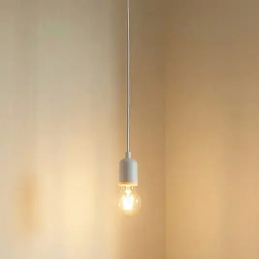 Gyors kiszállítás Lindby Hattie függő világítás, E27 foglalat, fehér, Ø 4,7 cm