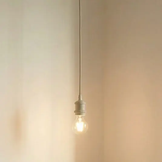Gyors kiszállítás Lindby Hattie függő világítás, E27 foglalat, bézs, Ø 5 cm