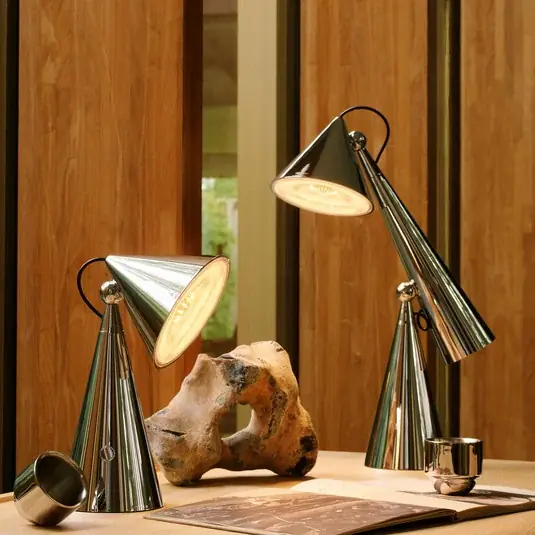 Gyors szállítás Tom Dixon LED asztali lámpa Pose Task Light, ezüst színű