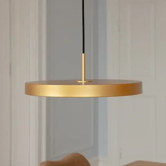 Prémium UMAGE LED lógó világítás Asteria Medium, sárgaréz színű, Ø 43 cm