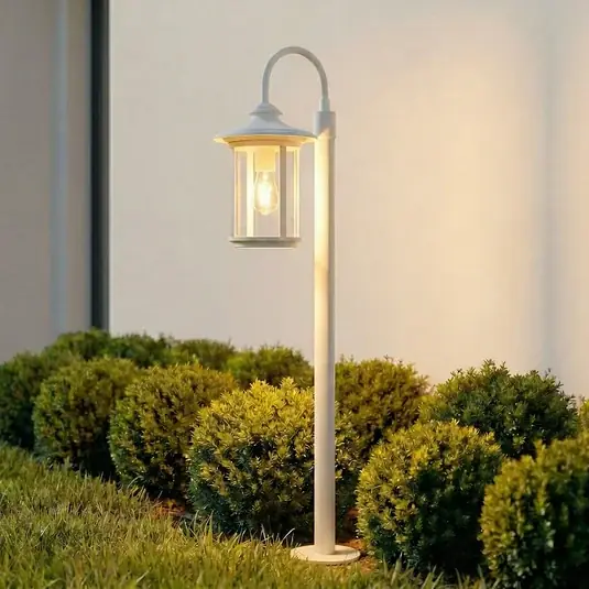 Lindby Zaynösvény világítás, fehér, üveg, magasság 109 cm, IP65 Végkiárusítás