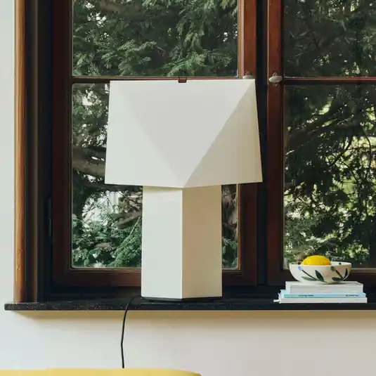 Biztonságos fizetés HAY Aplat asztali világítás, magasság 44 cm, fehér, selyempapír, E14