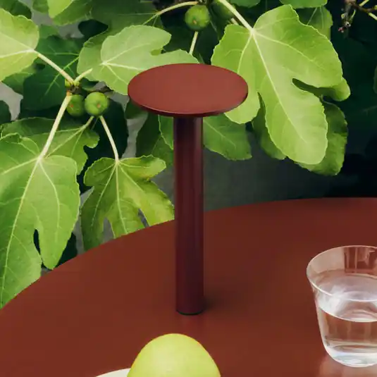 HAY LED tölthető asztali világítás HOST PORTABLE, rozsdavörös, 22 cm, IP44 Olcsó