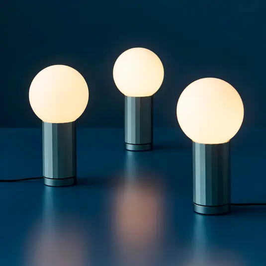 HAY LED asztali világítás TURN ON, kék, magasság 20 cm, dimmelhető fényerő Szuper akció