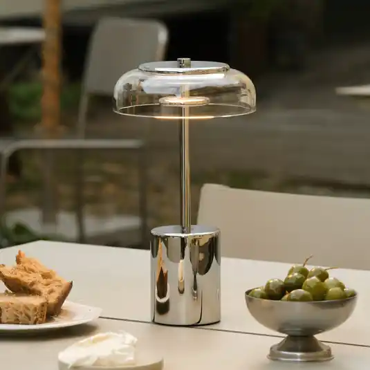 Árcsökkenés Nuura LED tölthető asztali világítás Blossi, magasság 26 cm, króm/átlátszó