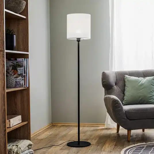 Legnépszerűbb Harris textil álló lámpa, fekete talp, fehér bábu
