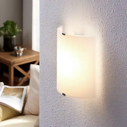 Lindby Helmi LED fali lámpa, 21 cm magas, üveg, félköríves, félkör alakú Alacsony ár