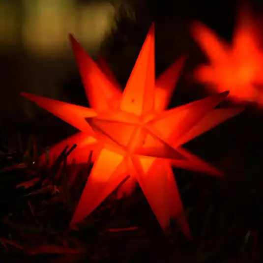 Expressz kézbesítés 9 csillagos LED fényfüzér kültéri használatra, piros