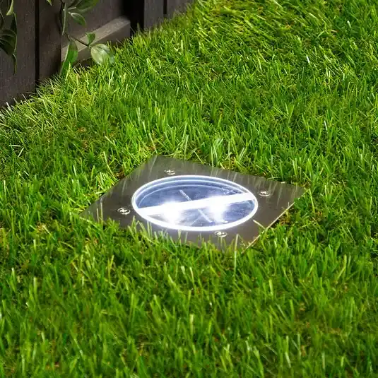 Vedd meg most Lugo napelemes LED-es földbe épített reflektor, IP44, 10,5 x 10,5 cm