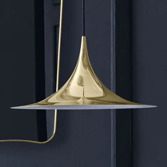 Outlet GUBI Semi függőlámpa, Ø 47 cm, fényes sárgaréz
