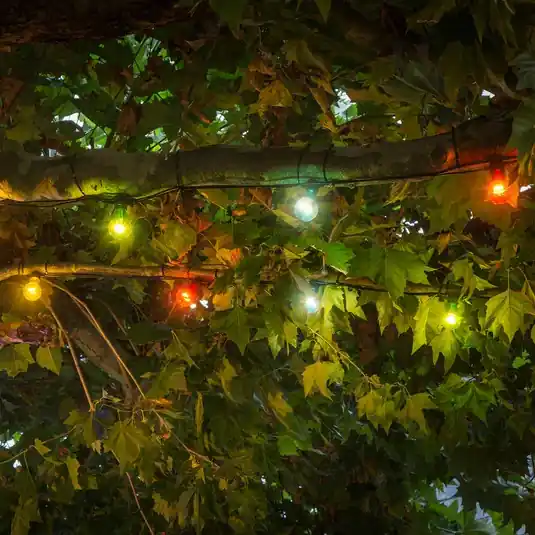 LED fénylánc sörkert hosszabbító, színes Újdonság