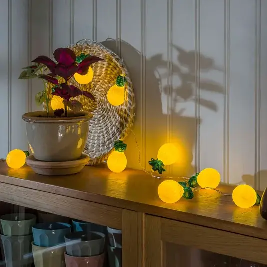 Ananas LED fényfüzér, elemes Vásárlói kedvenc