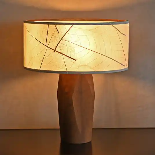 Alacsony ár LeuchtNatur Pura LED asztali lámpa diófa/levelek