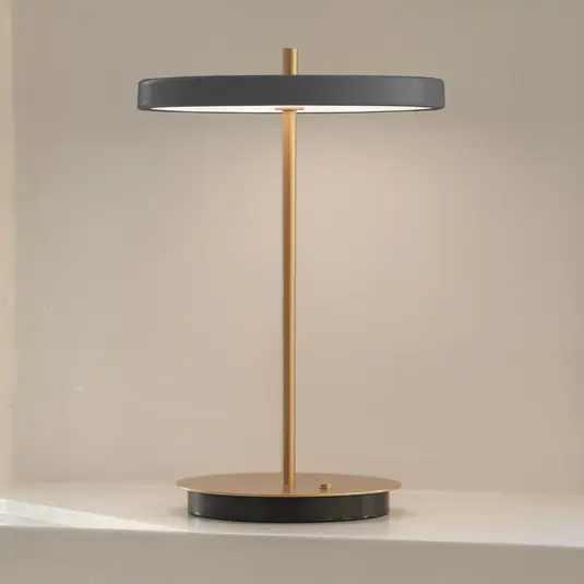Kiárusítás UMAGE LED tölthető asztali világítás Asteria Move antracit/sárgaréz 31 cm