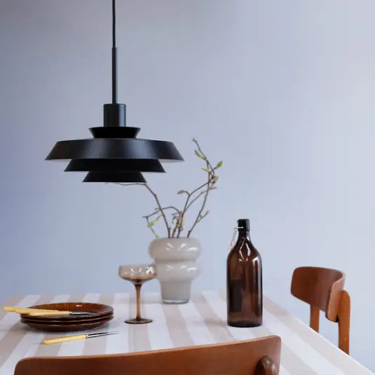 Dyberg Larsen DL30 függő lámpa Ø 30 cm fekete Kedvezmény