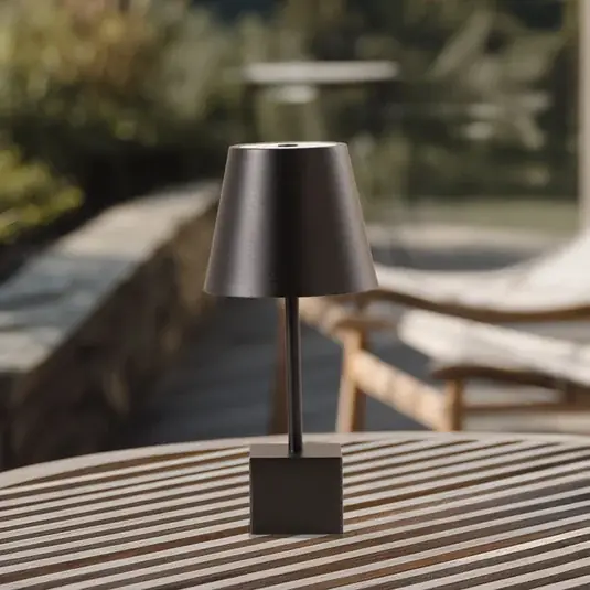 Árengedmény Lindby LED-es újratölthető asztali lámpa Janea CUBE, fekete, fém