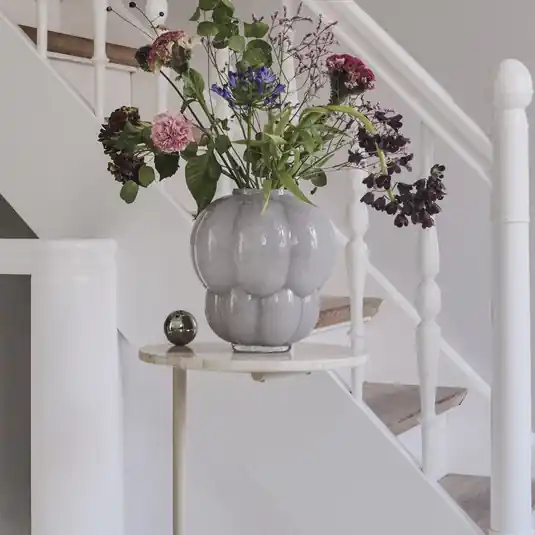 Kihagyhatatlan ajánlat AYTM Uva váza, Ø 26 cm, galambszürke, üveg, fúvott, szájjal fúvott