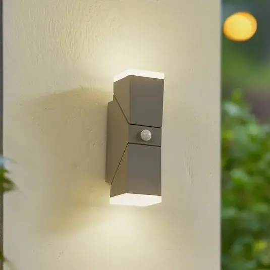 Expressz kézbesítés Lindby Sally LED fali világítás, 22 cm, szürke, IP54, érzékelővel